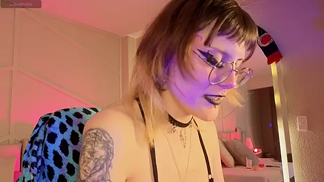 Rossiee_huntt webcam