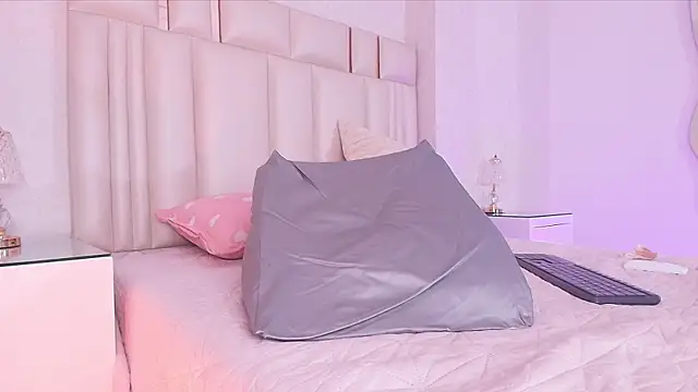 mia_velvett_ webcam