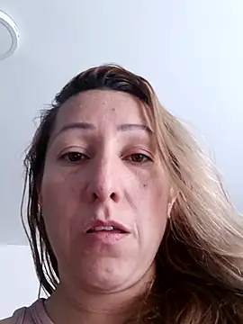 beautyfullchrys webcam