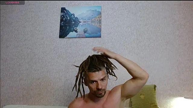 Aestheticguy101 webcam