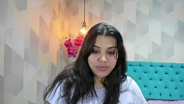 LindaBreeS webcam