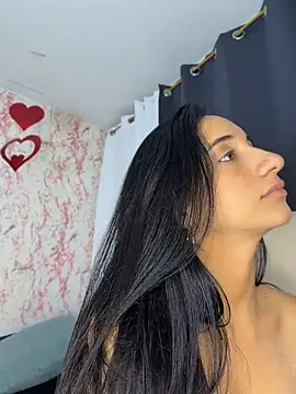 UrNewFantasy webcam