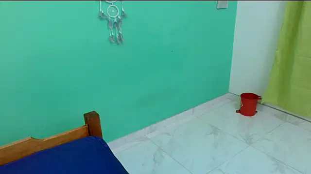 evaleribigtits18 webcam