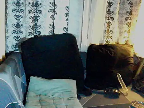 Queen-barbie webcam
