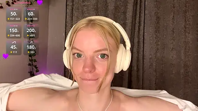 Marry_Sornatiko webcam
