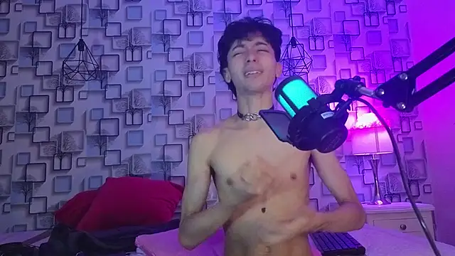 Twink_Sebas7 webcam