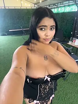 HoneyBunXXX webcam
