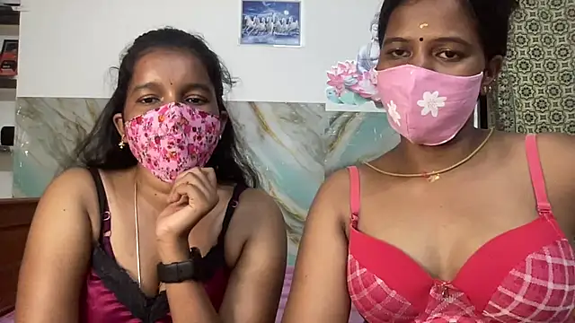 TN_IN_Romantic_Couples webcam