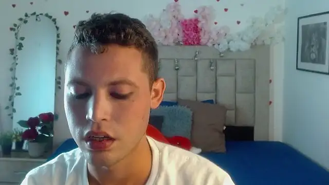 sven_fox723 webcam