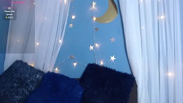 ayla-0 live cam on StripChat