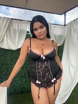 HoneyBunXXX webcam