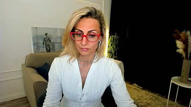 Watch MuseOfStage live on EroticFlix - High definition streams