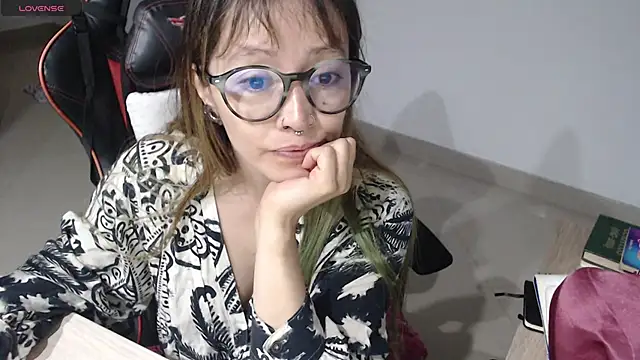 pink-2022 (F milf) - 🩲 Leggis