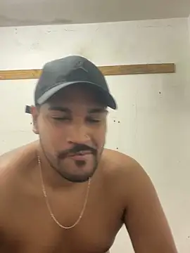 wandinho13 live cam on StripChat