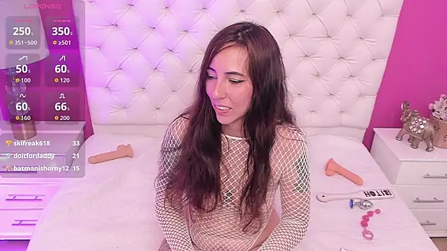 HollyBloom_ webcam