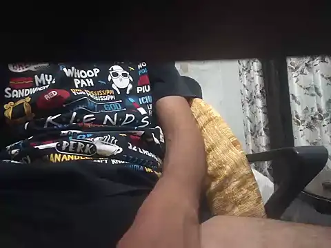 BlackkCrab live cam on StripChat