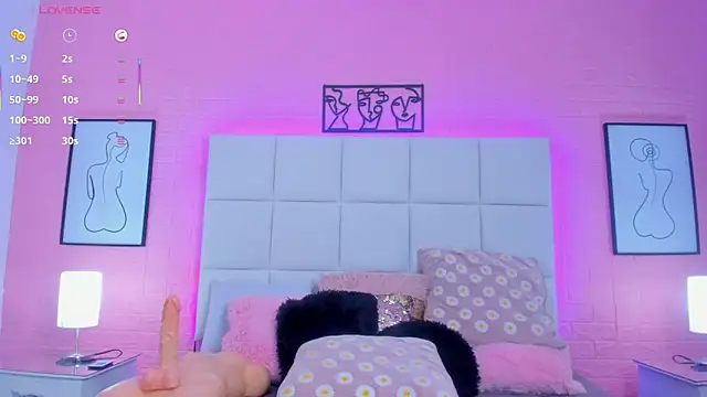 charlotte_kisss webcam