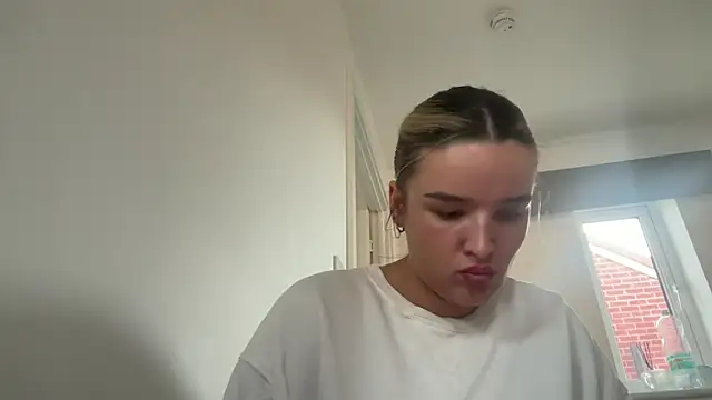 Watch maisiesmithx live on EroticFlix - High definition streams