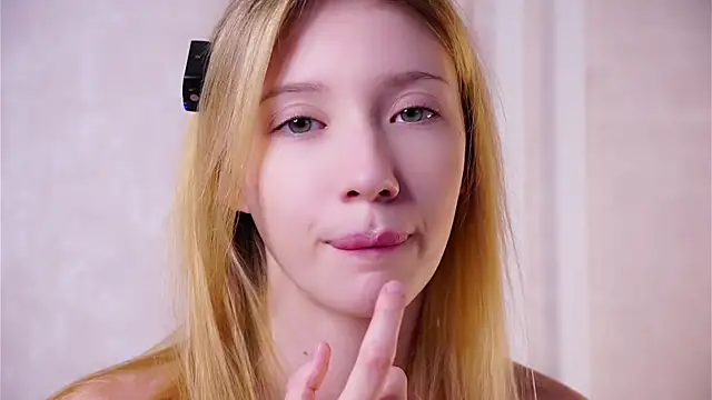 sunnivacovil (F teen) - 💕Squeezing and slapping my ass💕