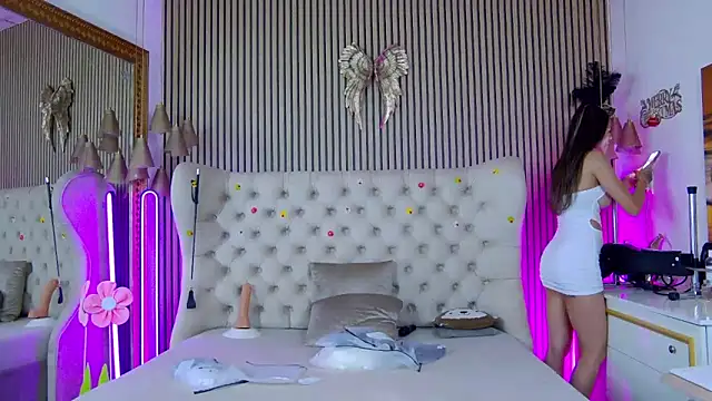 PlayfulShow webcam