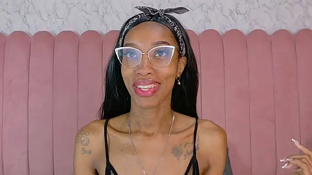 SCARLHETTBROWN webcam