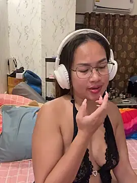 Ponthip webcam