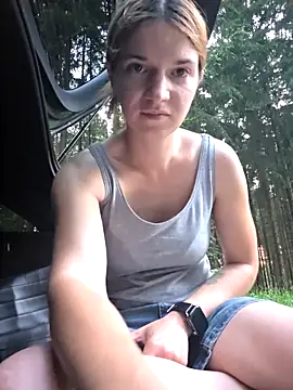 Mercedeswoman8 webcam