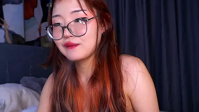 Watch NelleMihalko live on EroticFlix - High definition streams