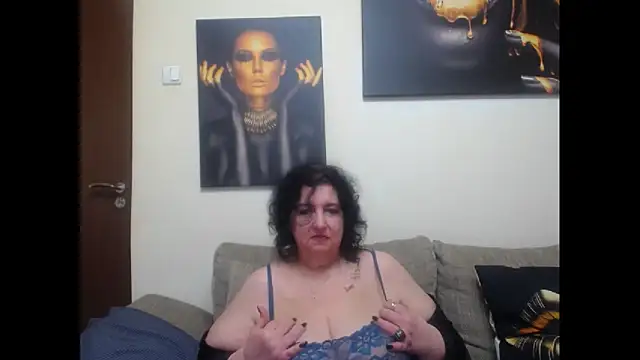 maturekorine webcam