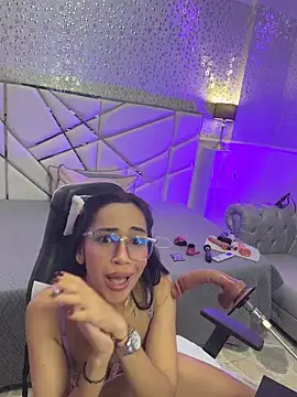GabbieSkinny webcam