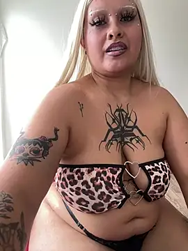 pinkbaddie777 webcam