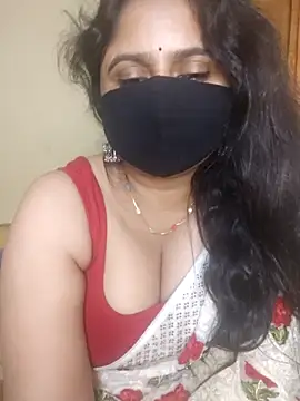 Sravvi499 webcam