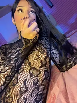 DollCamila webcam