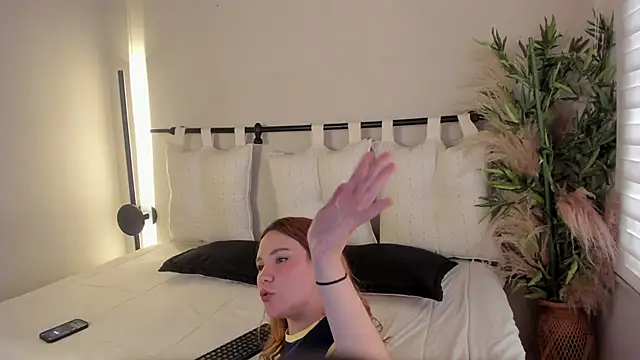 _zoe_3 webcam