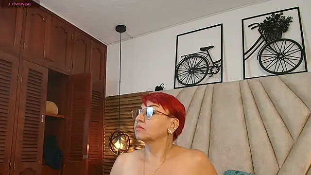 isabella_luxet webcam