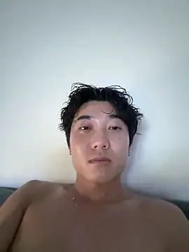 YourBadboy718 webcam