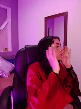 Watch Hanna_Bloomm live on EroticFlix - High definition streams