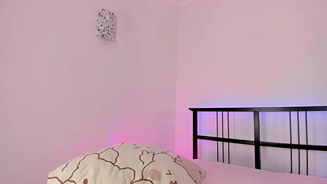 Flora_Meooww webcam