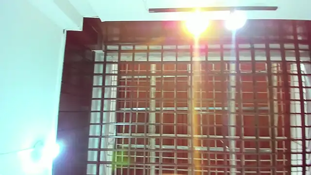 Shar_Foxx live now