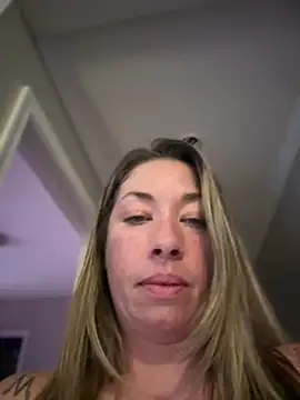 MiraKisss webcam
