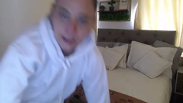 sasi_luna webcam