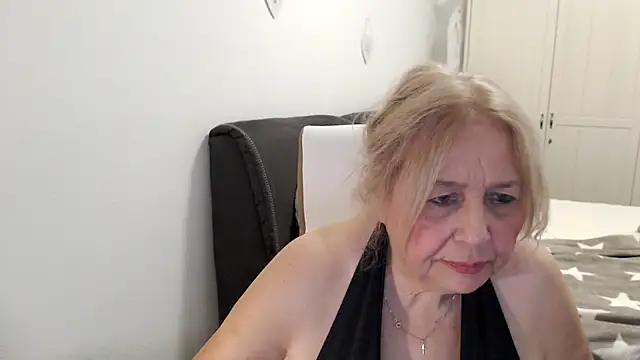 SusiLifeXXX webcam