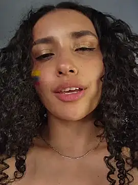Lucy_Marin webcam