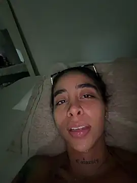 Watch sophierooy22 live on EroticFlix - High definition streams