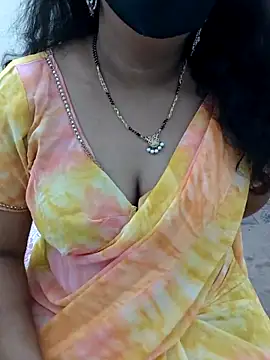 Watch luci-queen live on EroticFlix - High definition streams