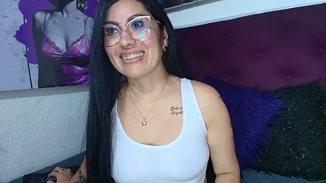 Watch Tania_mature live on EroticFlix - High definition streams