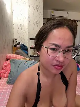 Ponthip webcam
