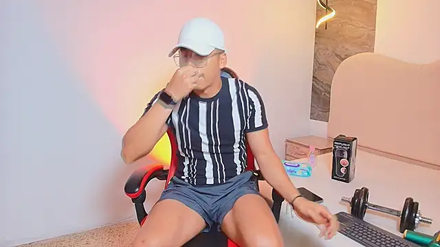 TONY_FOXX1 webcam