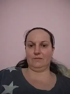 BustyLadyAlma webcam