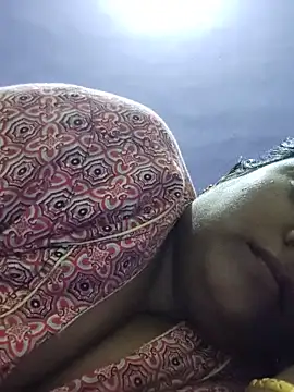 yamini1431 live sex cam